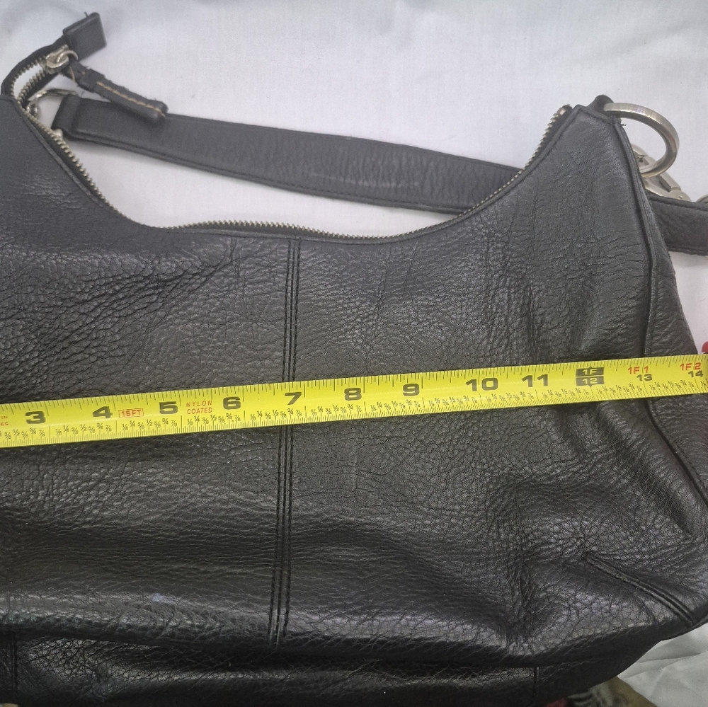 Preston AND York Black Leather Shoulder Bag with Silver‎ Hardware - Picture 7 of 10